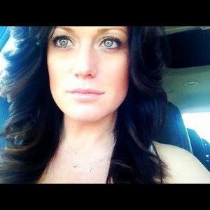 Meet your Posher, Marissa